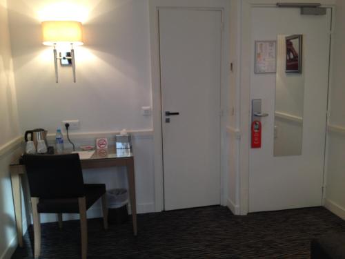 Habitación Doble Privilege del hotel Elysées Flaubert. Foto 3