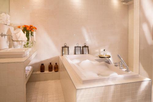 Suite Prestige del hotel Le Chat Noir. Foto 4