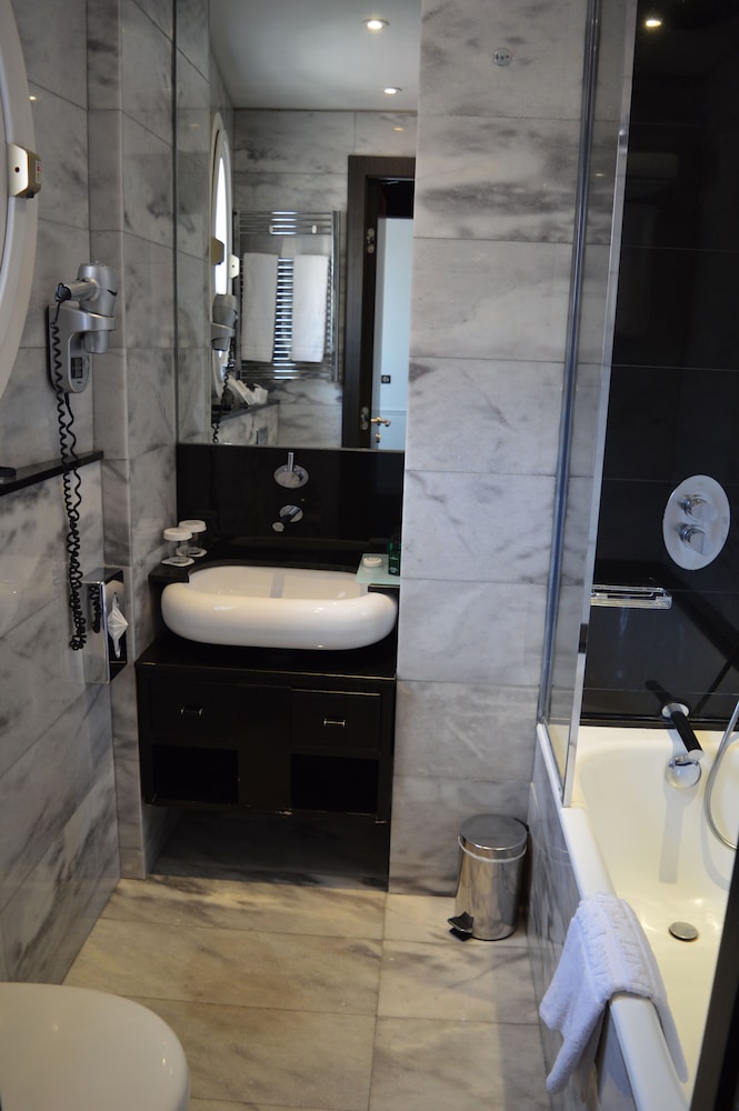 Suite junior (Saint Roch) del hotel Lumen Paris Louvre. Foto 4