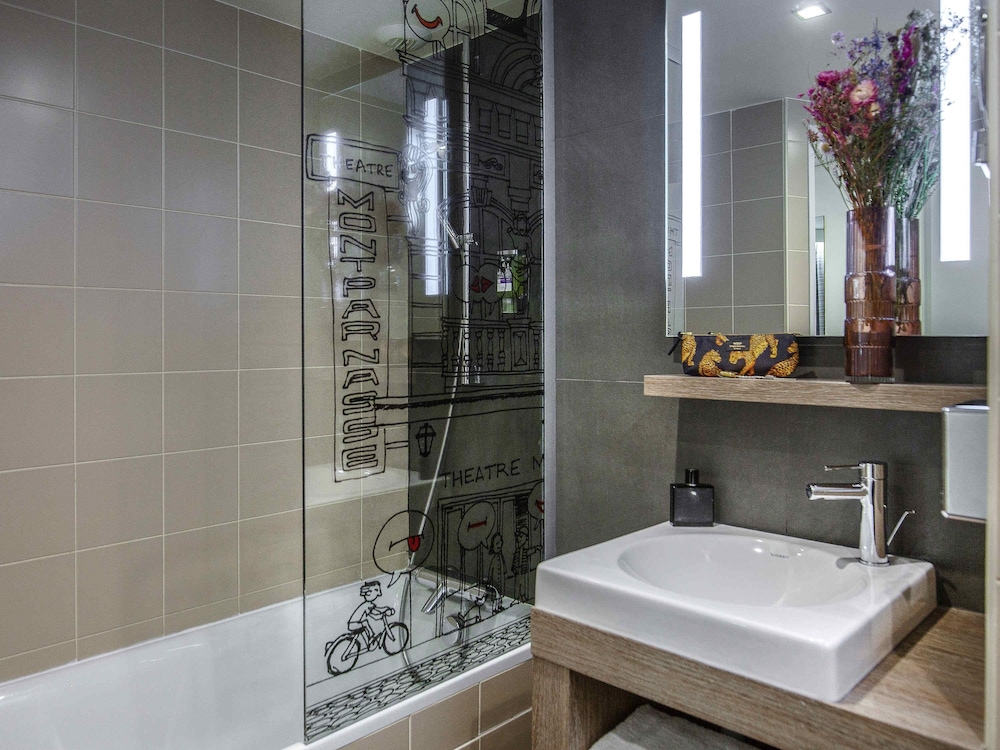 Habitación clásica con 2 camas individuales, 2 camas individuales del hotel Hotel Mercure Paris Centre Gare Montparnasse. Foto 3