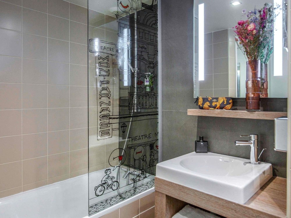 Habitación clásica con 2 camas individuales, 2 camas individuales del hotel Hotel Mercure Paris Centre Gare Montparnasse. Foto 1