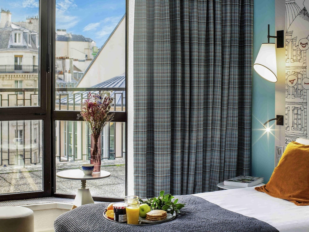 Privilege, Habitación, 1 cama doble, terraza del hotel Hotel Mercure Paris Centre Gare Montparnasse. Foto 3