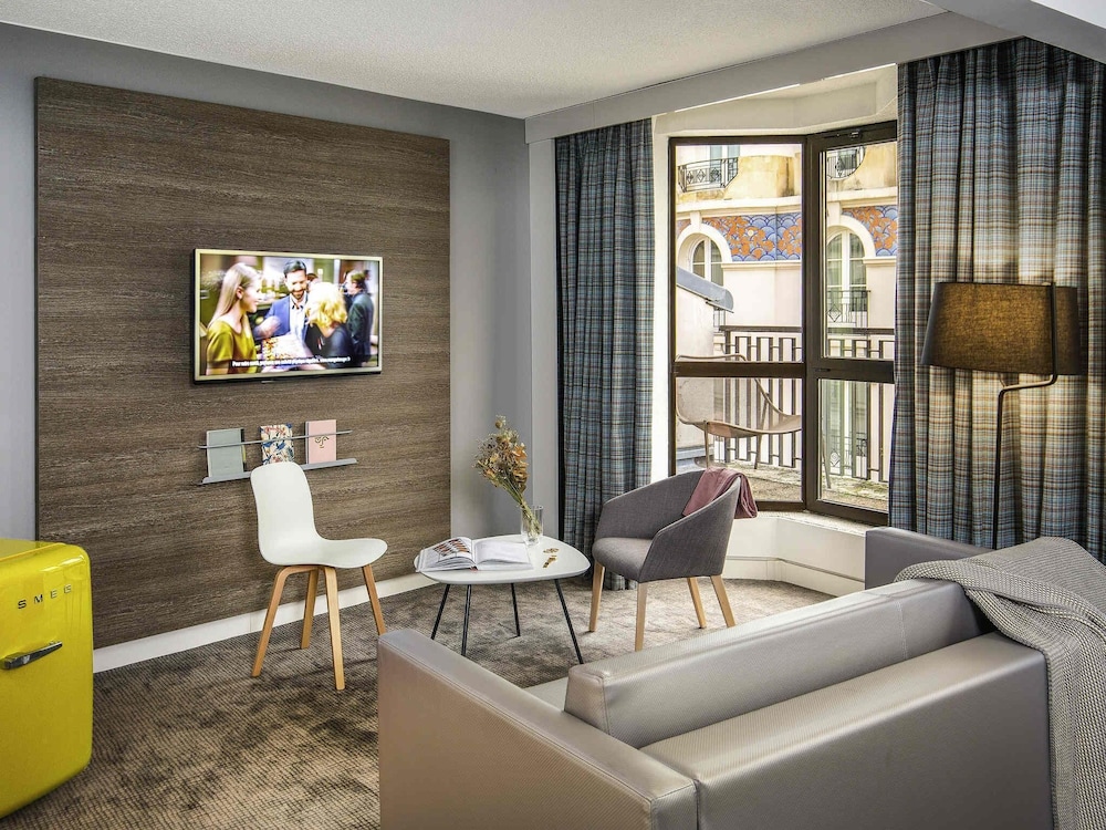 Suite junior, 1 cama doble con sofá cama del hotel Hotel Mercure Paris Centre Gare Montparnasse. Foto 8