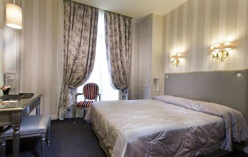 Habitación Doble Clásica del hotel St Pétersbourg Opéra and Spa