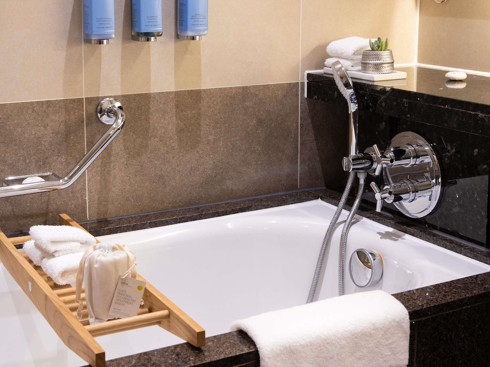 Habitación clásica con 2 camas individuales, 2 camas individuales del hotel Sofitel London Heathrow. Foto 1