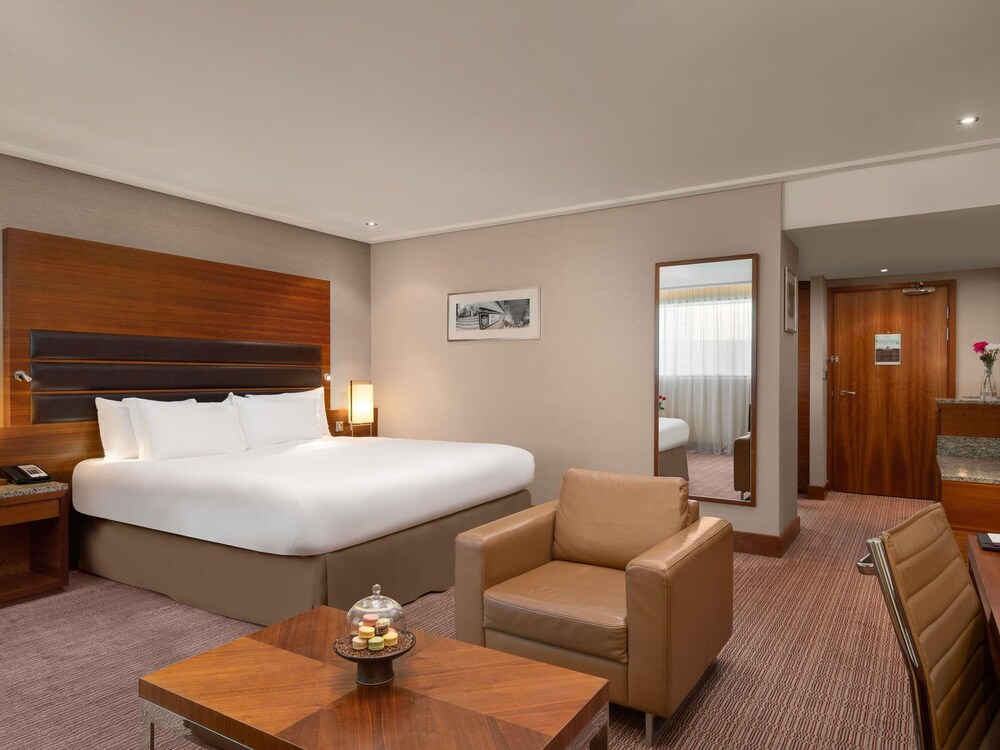 Habitación familiar, 2 camas dobles del hotel Sofitel London Heathrow. Foto 1