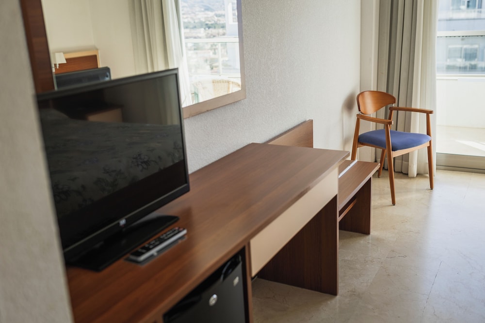 Habitación doble, 1 cama de matrimonio grande, terraza, vistas al mar del hotel and Spa Sun Palace Albir. Foto 1