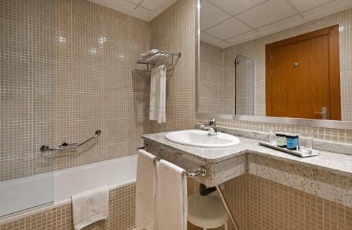 Habitación Triple del hotel and Spa Sun Palace Albir