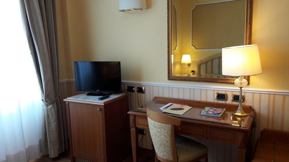Habitación Doble Clásica del hotel Andreola Central. Foto 2