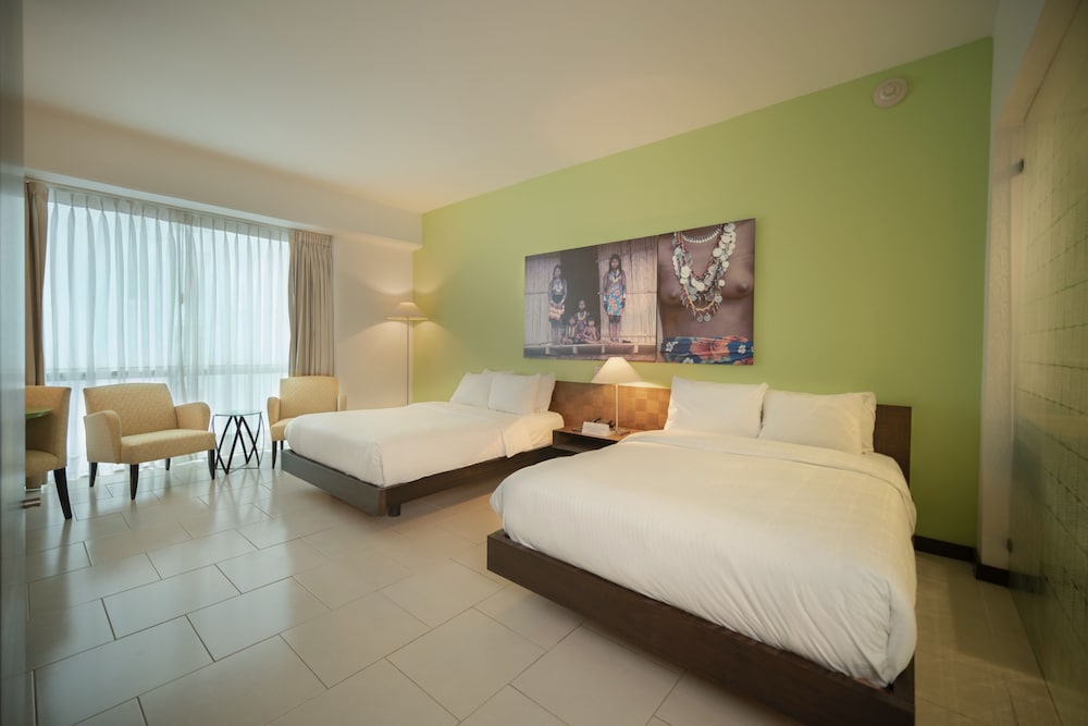 Habitación Deluxe doble, 2 camas dobles del hotel Decapolis Panama City