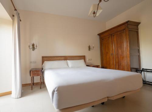 Habitación Doble del hotel Villa Marcilla. Foto 13