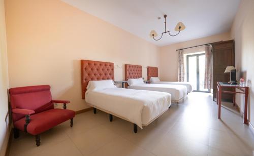 Habitación Triple del hotel Villa Marcilla. Foto 2