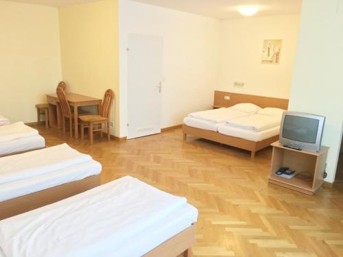 Habitación Séxtuple del hotel Geblergasse. Foto 5