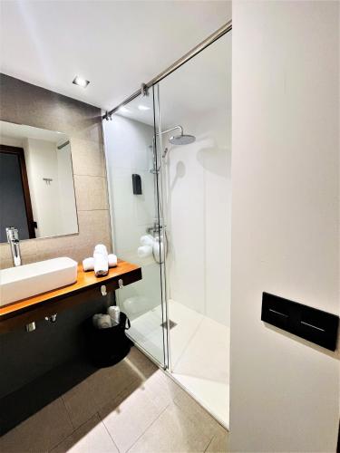 Apartamento Superior con vistas a la bahía del hotel Poem Suites. Foto 10