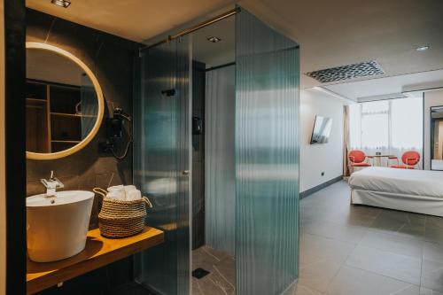 Apartamento con vistas a la bahía del hotel Poem Suites. Foto 1