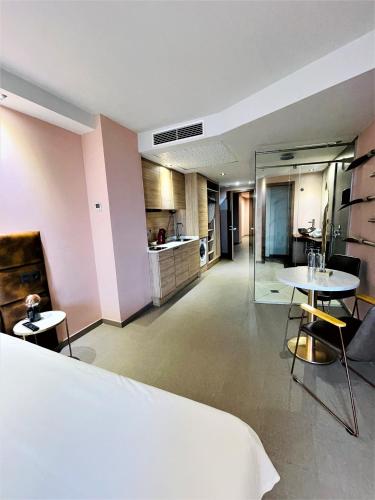 Apartamento con vistas a la bahía del hotel Poem Suites. Foto 5