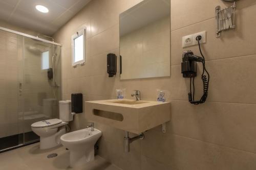 Habitación Doble con servicio gratuito de enlace con el aeropuerto - 1 o 2 camas del hotel Zen Airport. Foto 1