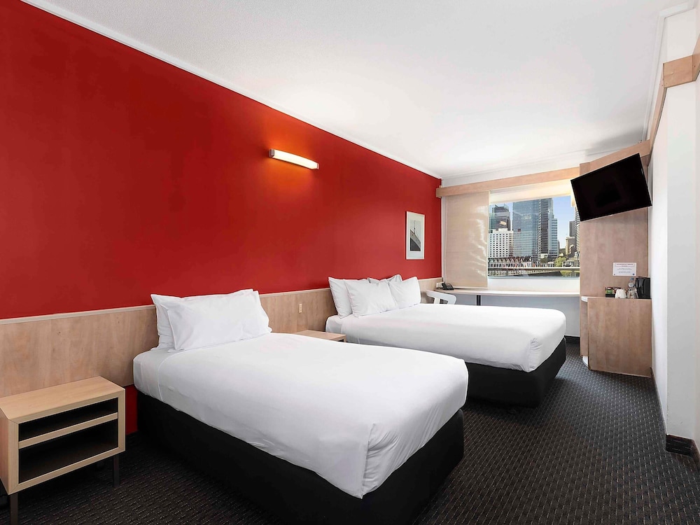 Habitación Superior, 1 Cama Queen y 1 Cama Individual, Vistas al Skyline de la Ciudad del hotel Ibis Sydney Darling Harbour