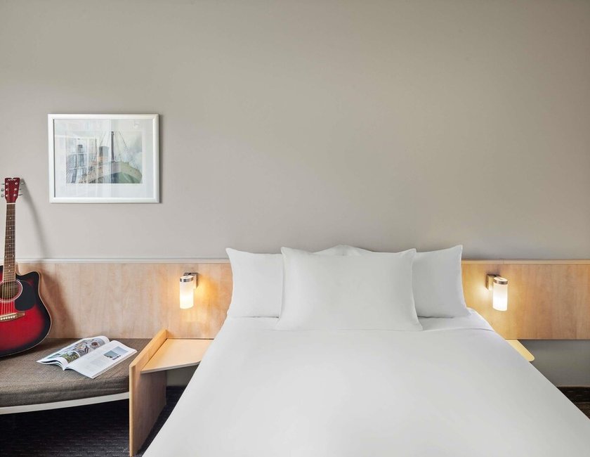 Habitación Estándar con 1 Cama Queen y Vistas a Pyrmont del hotel Ibis Sydney Darling Harbour