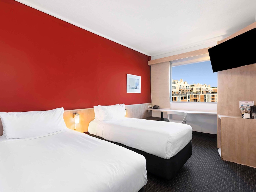 Habitación Estándar con 2 Camas Individuales y Vistas a Pyrmont del hotel Ibis Sydney Darling Harbour