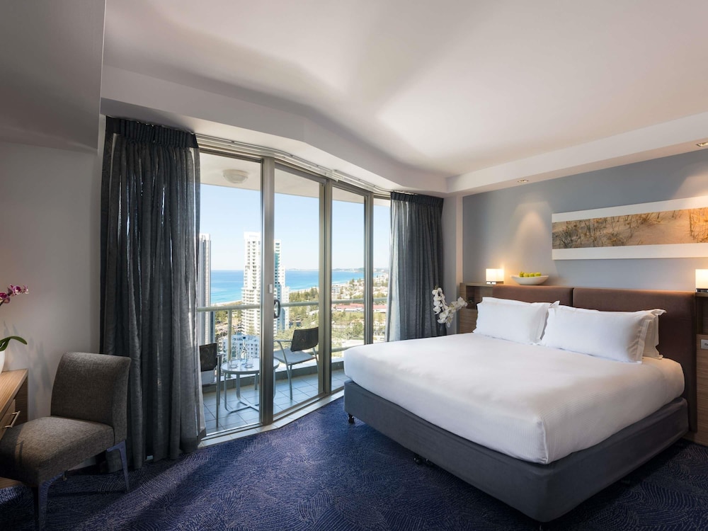 Suite Opera, 1 cama King, sala de estar separada, vistas al océano, Spa del hotel Sofitel Gold Coast Broadbeach. Foto 2