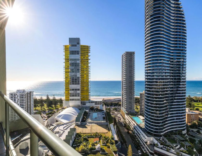 Habitación de Lujo con 2 camas dobles, vistas al océano del hotel Sofitel Gold Coast Broadbeach. Foto 5