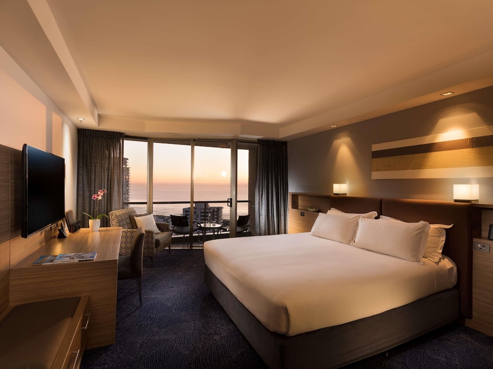 Habitación de Lujo con 1 cama King, vistas al océano del hotel Sofitel Gold Coast Broadbeach. Foto 1