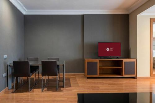 Suite Junior del hotel Exe Almería Centro. Foto 1