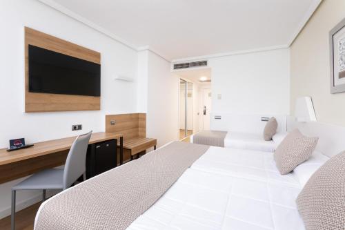 Habitación Triple Urban del hotel Alexandre Frontair Congress