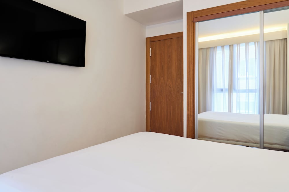 Habitación económica doble del hotel Senator Granada Spa. Foto 6