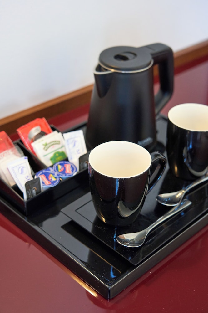 Habitación doble superior, 1 cama de matrimonio grande del hotel Senator Granada Spa. Foto 5