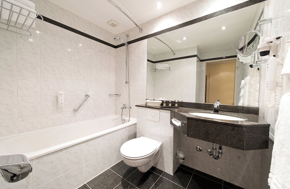 Habitación Confort del hotel Leonardo Hannover Airport. Foto 3
