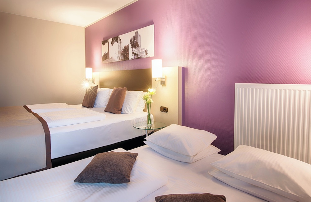 Habitación Cuádruple Superior del hotel Leonardo Hannover Airport. Foto 5