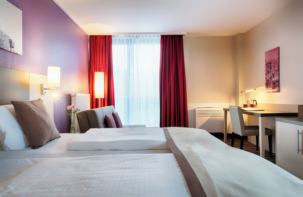 Habitación Cuádruple Superior del hotel Leonardo Hannover Airport. Foto 8
