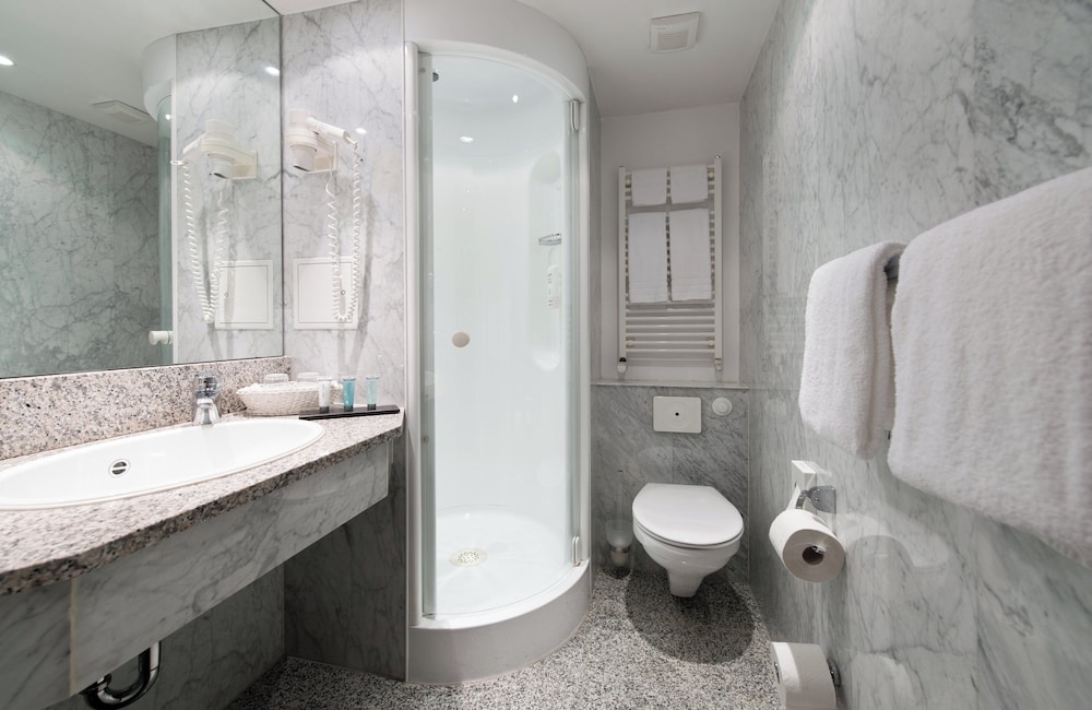 Suite del hotel Leonardo Hannover Airport. Foto 4