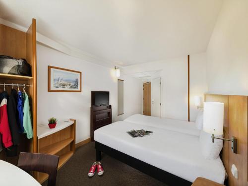 Habitación Doble Estándar - 2 camas del hotel Ibis Praha Mala Strana