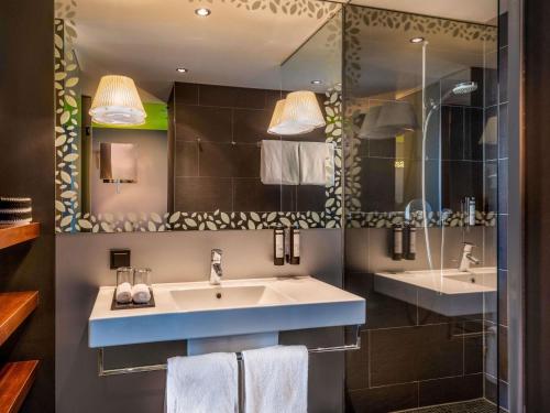 Habitación Doble - 2 camas del hotel Mövenpick Stuttgart Airport. Foto 3