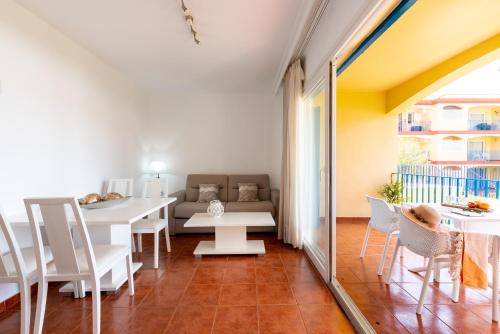Apartamento con 1 dormitorio y vistas a la piscina del hotel Leo Islamar. Foto 9