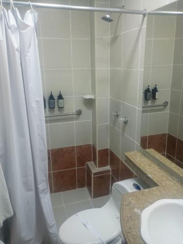 Habitación Doble Estándar del hotel Playa Club. Foto 5