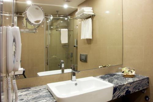 Habitación Doble Confort del hotel Central Sofia. Foto 3