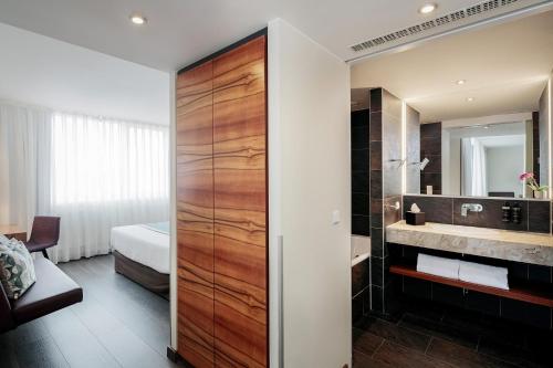 Suite Junior del hotel Eurostars Embassy. Foto 1