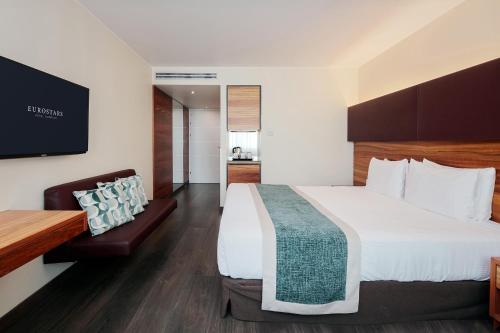 Habitación Doble del hotel Eurostars Embassy. Foto 5