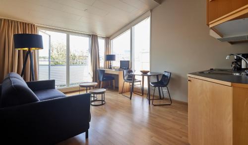 Apartamento de 1 dormitorio del hotel Fron. Foto 9
