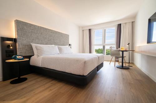 La Habitación Apartamento Madrid comunicada + La Habitación Innside del hotel INNSiDE by Meliá Madrid Valdebebas. Foto 1