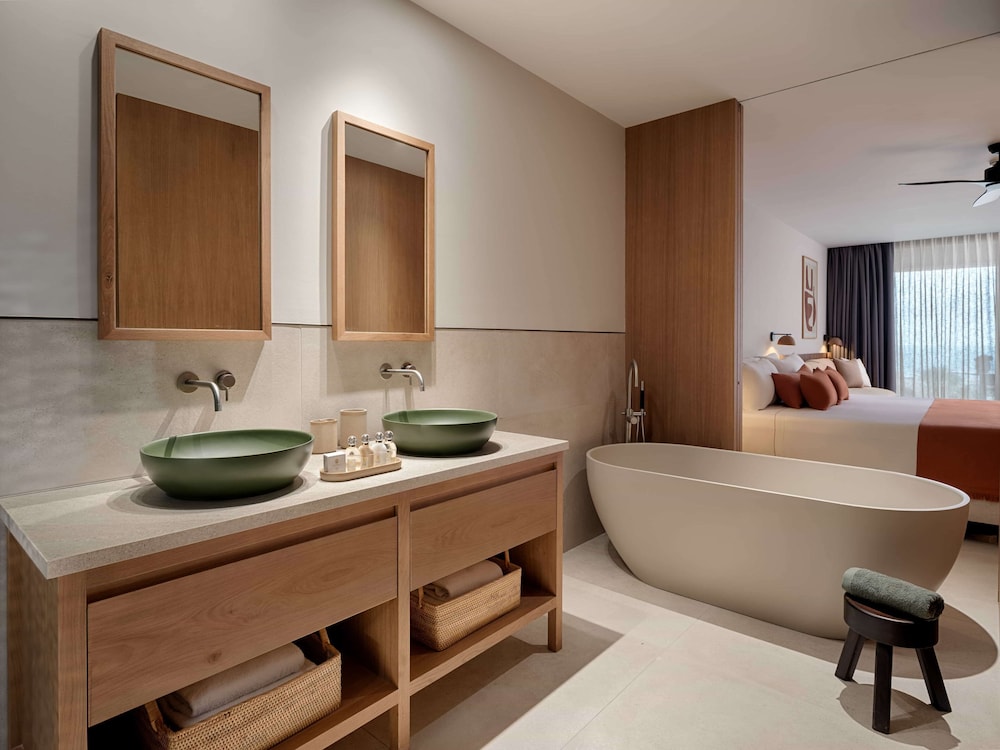 Suite junior del hotel Royal Hideaway Corales Villas. Foto 8