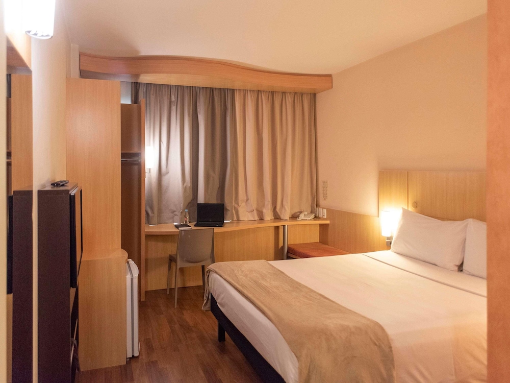 Apartamento estándar con 1 cama doble del hotel ibis São Paulo Barra Funda. Foto 5