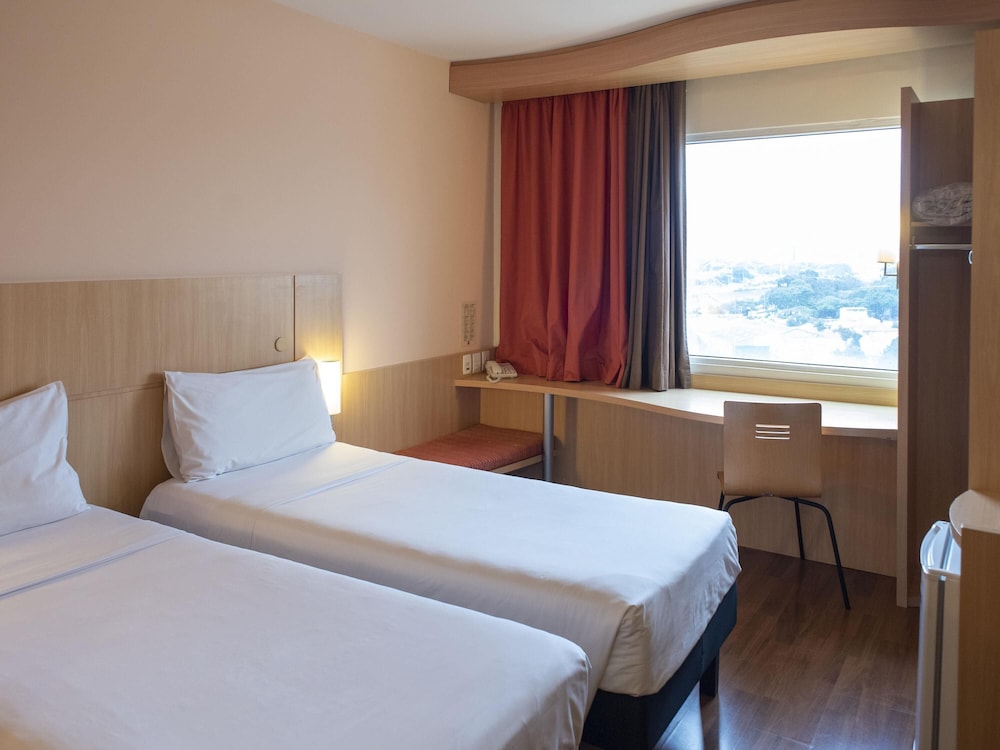 Apartamento estándar con dos camas individuales del hotel ibis São Paulo Barra Funda. Foto 6