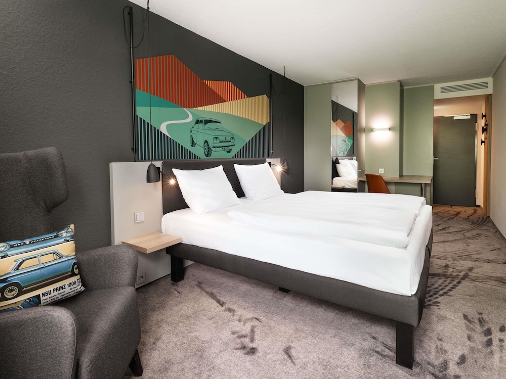 Habitación Superior con 1 cama doble del hotel ibis Styles Neckarsulm. Foto 7