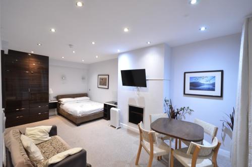 Habitación Doble Estándar del hotel Amber Residence. Foto 4
