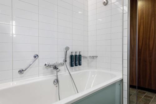 Executive King Room with Sauna del hotel Hilton Helsinki Airport. Foto 3
